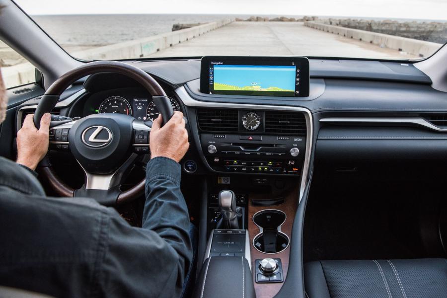 Торпедо Lexus RX450h 2019 года  (WW) (фото 75 из 97)